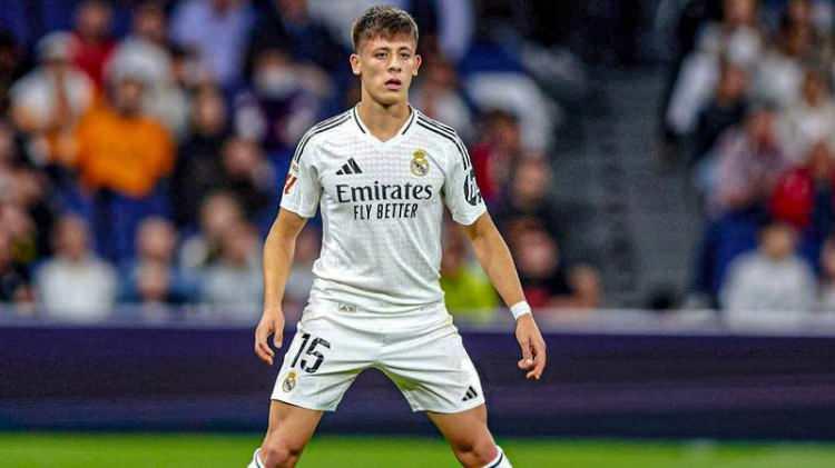 <p>Arda ile ilgili ortaya atılan ve kısa s&uuml;rede g&uuml;ndem olan bu iddia, Real Madrid ve kul&uuml;be yakın kaynaklar tarafından da yalanlanmadı.</p>
