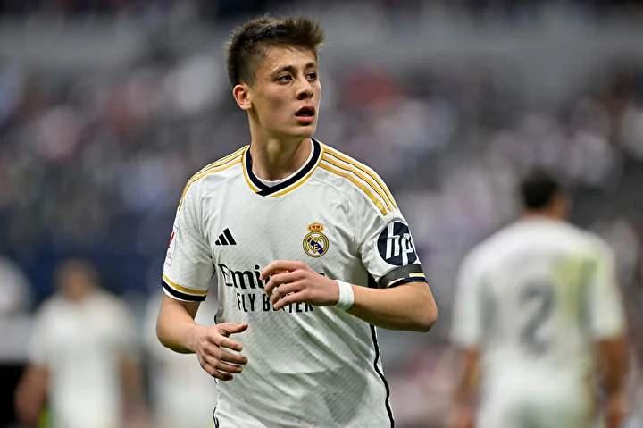 <p>Madrid devinde ssezon sonunda Arda ile ilgili transfer gelişmelerinin yaşanabileceği ifade ediliyor.</p>
