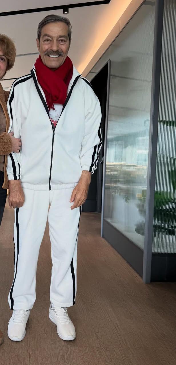 <p><span style="color:#800080"><em><strong>İşte Kadir İnanır'ın son hali;</strong></em></span></p>
