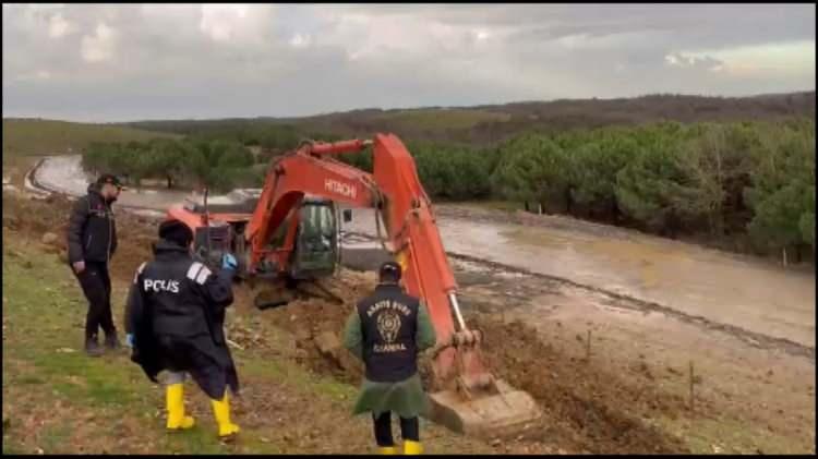 <p>İstanbul Sancaktepe'de babası ve kız kardeşi tarafından kayıp başvurusu yapılan Nuriye Dilma&ccedil; cinayetinde detaylar ortaya &ccedil;ıktı.</p>
