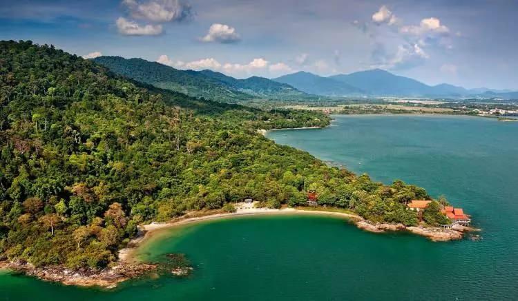 <p><span style="color:rgb(178, 34, 34)"><strong>Malezya</strong></span></p>

<p>90 g&uuml;n vizesiz</p>

<p><span style="color:rgb(178, 34, 34)"><strong>Mauritius</strong></span></p>

<p>180 g&uuml;nde 90 g&uuml;n&uuml; aşmayacak şekilde vizesiz.</p>
