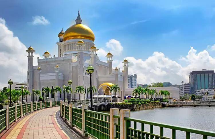 <p><span style="color:rgb(178, 34, 34)"><strong>Brunei</strong></span></p>

<p>&nbsp;</p>

<p>30 g&uuml;n vizesiz</p>
