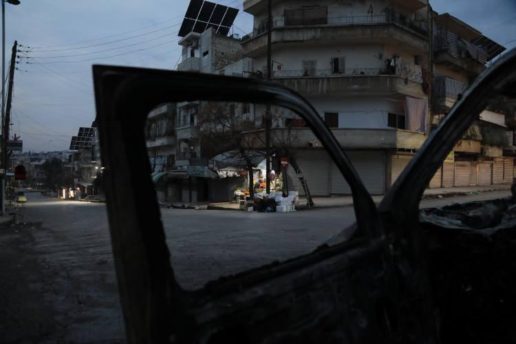 <p><span style="color:rgb(255, 255, 255)">PKK/YPG&rsquo;nin Halep&rsquo;in Halidiye Mahallesi&rsquo;ne d&uuml;zenlediği saldırı sonucu bazı ara&ccedil;lar yanarak kullanılamaz hale geldi.</span></p>
