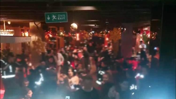 <p><span style="color:rgb(33, 37, 41)">Soruşturma kapsamında ‘Kullanmak için uyuşturucu veya uyarıcı madde bulundurmak’, ‘Uyuşturucu kullanılmasını kolaylaştırmak’ ve ‘Bir kimseyi fuhşa teşvik etmek, bunun yolunu kolaylaştırmak ya da fuhuş için aracılık etmek veya yer temin etmek’ suçlarından 7 şüpheli gözaltına alındı.</span></p>