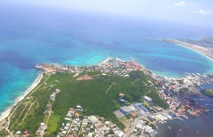 <p><span style="color:#B22222"><strong>SİNT MAARTEN</strong></span></p>

<p>Savunma, Hollanda'nın sorumluluğundadır.</p>
