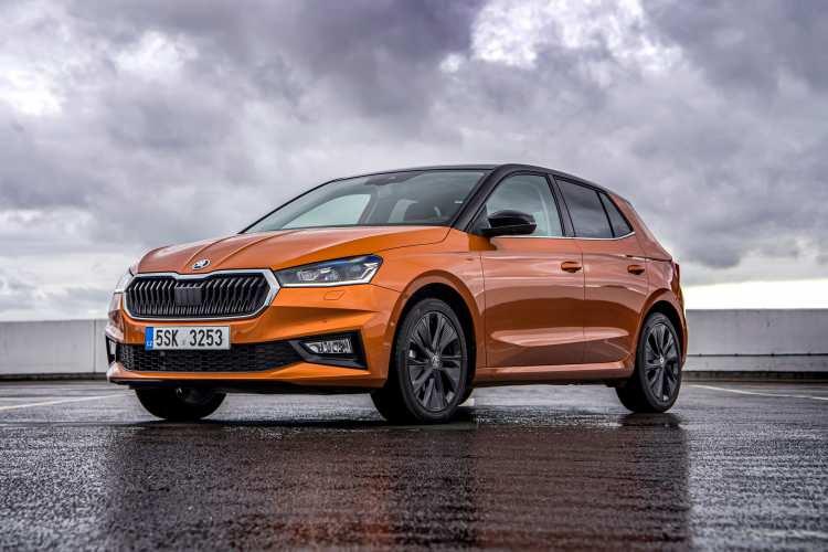 <p><strong><span style="color:#B22222">SKODA FABİA PREMİUM</span>&nbsp; &nbsp;|&nbsp; 1 MİLYON 733 BİN TL</strong></p>
