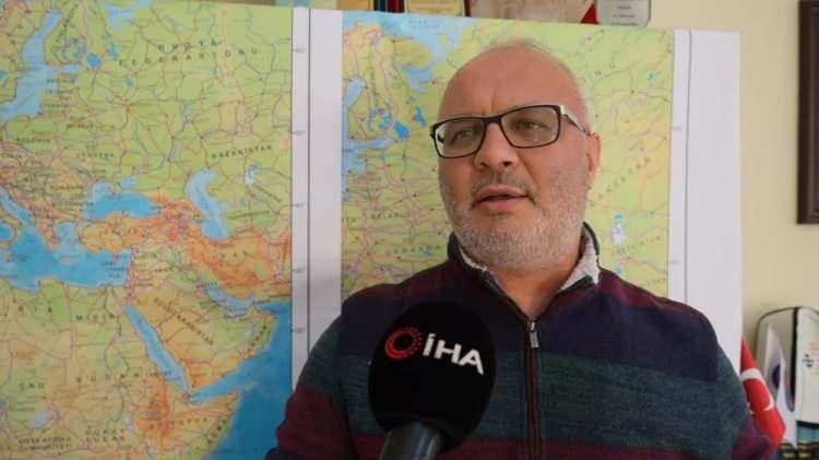 <p>Karadeniz B&ouml;lgesi&rsquo;nde petrol rezervlerinin olup olmadığına ilişkin tartışmalar s&uuml;rerken, Prof. Dr. Nafiz Maden, dikkat &ccedil;eken bir a&ccedil;ıklama yaptı. Maden, Rize'nin &Ccedil;ayeli il&ccedil;esi a&ccedil;ıklarında denizdeki petrol sızıntısından alınan numunelerde yapılan analizlerin olumlu sonu&ccedil; verdiğini belirtti.</p>

<p>&nbsp;</p>
