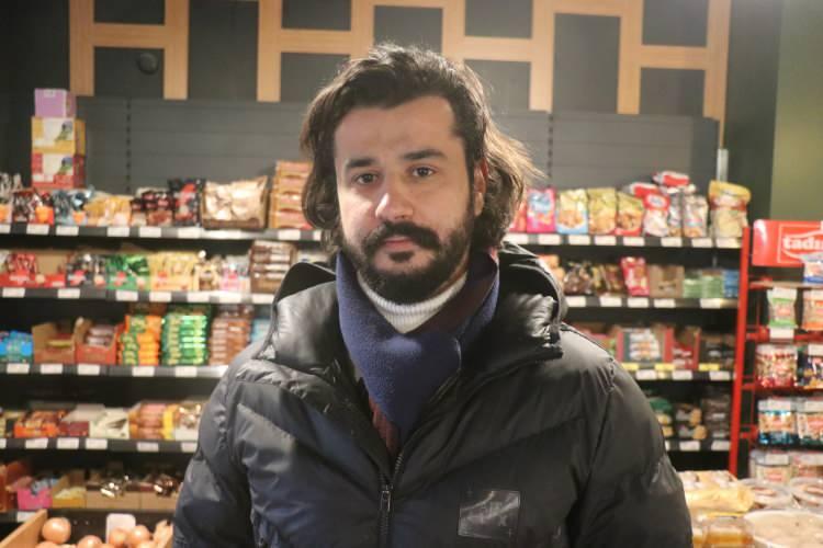 Mahalle esnafından &ouml;rnek davranış: Bayat ekmek fiyatına sıcak ekmek satılıyor