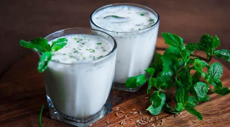 <p><span style="color:#B22222"><em><strong>G&uuml;n boyu rahatsız hissetmemize neden olan hazımsızlık ve d&uuml;zensiz bağırsak hareketleri yalnızca sindirim sistemini değil bağışıklık sistemimizden ruh halimize kadar pek &ccedil;ok noktada kilit rol oynuyor. Hem sindirimi rahatlatacak hem de g&uuml;ne daha hafif başlamanızı sağlayacak &ouml;zel bir tarif arayışındaysınız, tavsiyelerimize kulak vermeye hazır olun...</strong></em></span></p>
