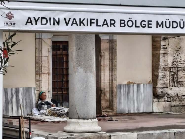 Camide ilgin&ccedil; hadise: Cemaat ne yaptıysa ikna edemedi!