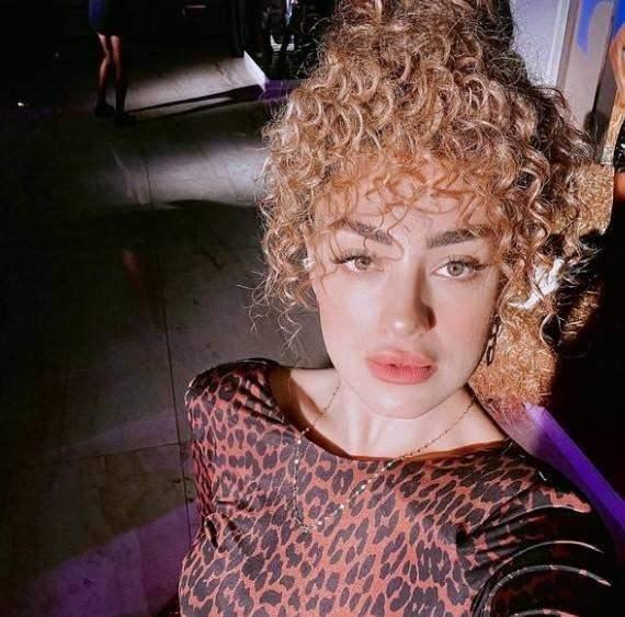 <p><strong>O y&uuml;zden Dilan &Ccedil;ıtak'a biraz haksızlık yapıldı. Ama ben Dilan &Ccedil;ıtak&rsquo;ım ve Dilan &Ccedil;ıtak olarak b&uuml;y&uuml;d&uuml;m. Hi&ccedil;bir zaman başka bir k&uuml;lt&uuml;rle b&uuml;y&uuml;medim."</strong></p>
