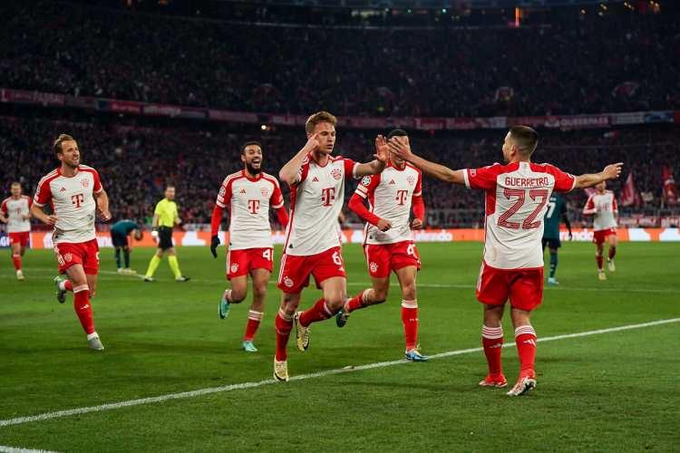 <p>10-Arsenal (114,1 milyon)</p>
