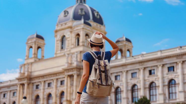 D&uuml;nyanın en &ccedil;ok ziyaret edilen 10 şehri a&ccedil;ıklandı! T&uuml;rkiye'den iki şehir listeye girdi