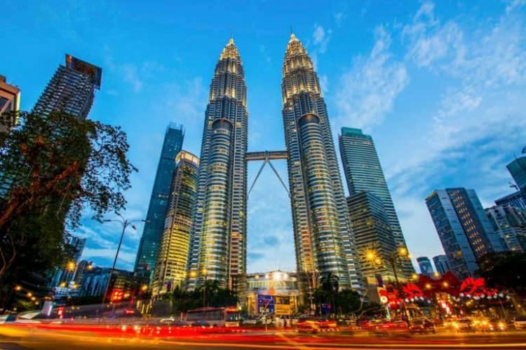 <p>10- Kuala Lumpur (17.3 milyon)</p>

<p>&nbsp;</p>
