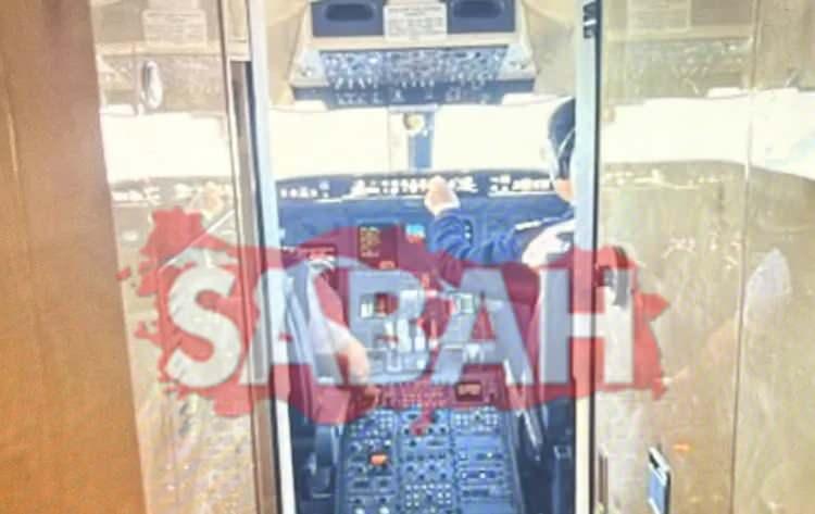 <p>Kafa koparan' lakaplı İBB'nin tutuklu eski başkanı Ekrem İmamoğlu'nun kasası ve İBB davasında tutuklu Fatih Keleş'in de fotoğrafına rastlandı. Bu fotoğraflarda ayrıca Fatih Keleş'in sevgilisi olduğu iddia edilen ve ge&ccedil;tiğimiz g&uuml;n tutuklanan Ayşe Sağlam'ın da &ouml;zel jetten şampanyalı fotoğraflarına ulaşıldı.</p>
