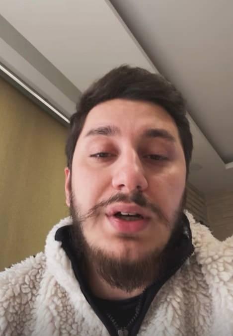 <p><strong>"Bende daha ne mesajlar var. Annemin kişisel olarak babama nasıl d&ouml;nd&uuml;ğ&uuml;n&uuml;n mesajları var. Babam zaten bir&ccedil;ok kez anneme evlilik teklif etti." diyerek s&ouml;zlerini s&uuml;rd&uuml;ren Tuğberk, ağır ithamlarda bulundu.</strong></p>
