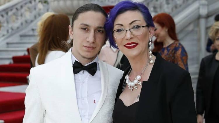 <p>Tuğberk, sosyal medya &uuml;zerinden yaptığı paylaşımda kendisine k&uuml;f&uuml;r edildiği ve iftiralar atıldığını dile getirdi.</p>
