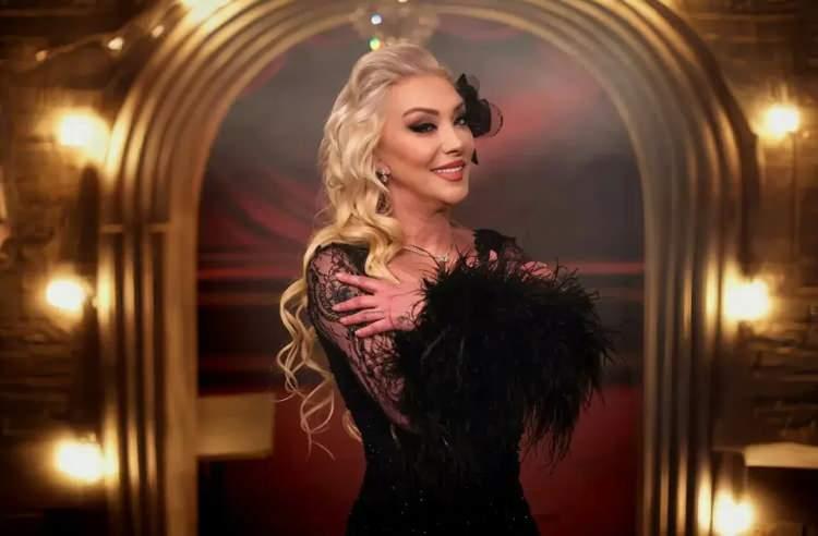 <p>Tuğberk paylaşımında, <em><strong>"Bitti.Akşam kamuoyuna duyuru paylaşılacak. Canım kanım anneme maddi manevi zarar verenlerin burnundan gelecek."</strong></em> ifadelerini kullandı.</p>
