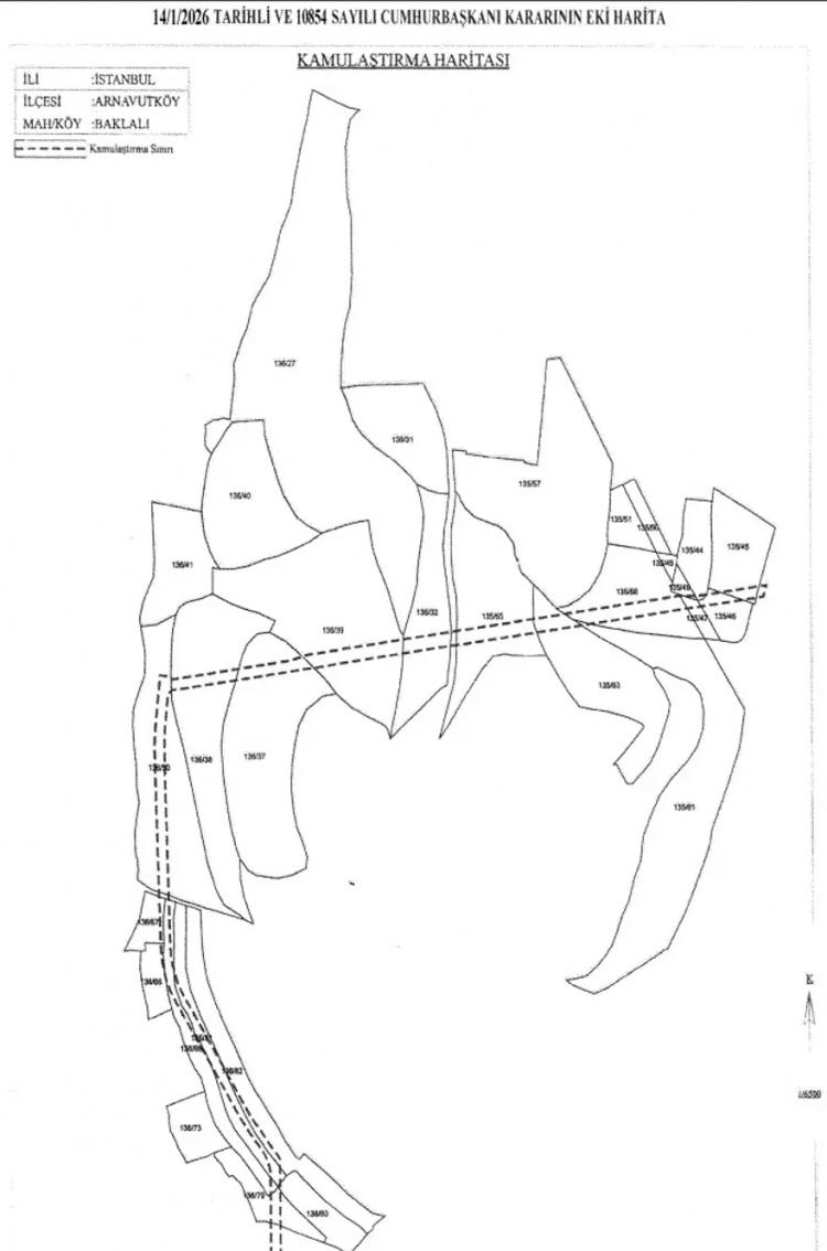 <p><strong>TOKİ KONUTLARI NEREDE?</strong></p>

<p>&nbsp;</p>

<p>TOKİ konutlarının inşaası devam ediyor ve Baklalı Mahallesi'ne bitişik olarak g&uuml;ney batısında bulunuyor. İnşaatlar haritadan g&ouml;r&uuml;ld&uuml;ğ&uuml; kadarıyla &ccedil;atıları kapanmış halde ve ince iş&ccedil;iliği devam ediyor.</p>
