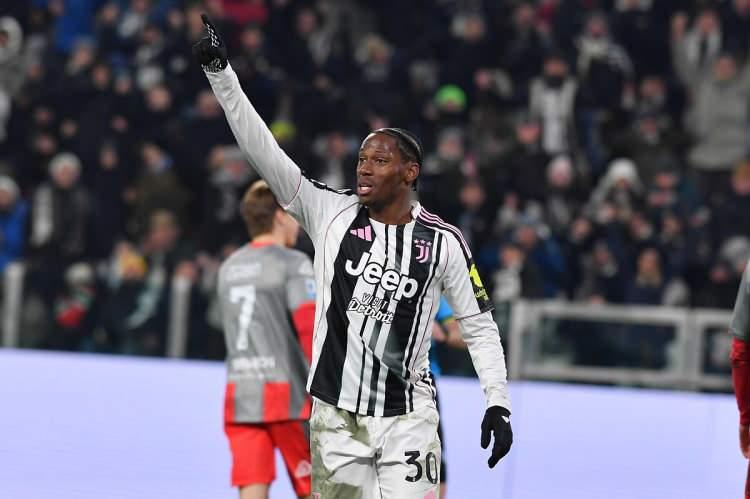 <p>Fenerbah&ccedil;e, En-Nesyri'nin yerine bir kez daha Jonathan David'i g&uuml;ndemine aldı. Fenerbah&ccedil;e bu transferle bir taşla iki kuş vurmayı planlıyor. (FOTOMA&Ccedil;)</p>
