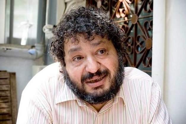 <p>Hem tiyatro hem de televizyon projelerinde sergilediği başarılı perfomanslarla adından s&ouml;z ettiren Tosun, b&ouml;brek yetmezliğiyle verdiği zorlu m&uuml;cadelenin ardından 2016 yılında ge&ccedil;irdiği trafik kazası sonucu hayata veda etmişti.</p>
