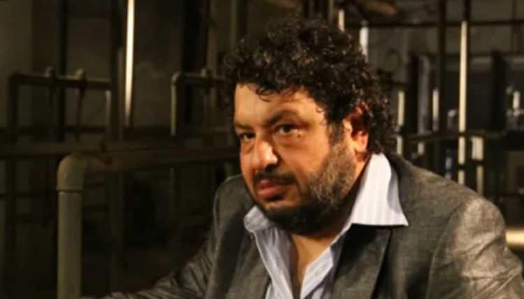 <p>Erdal Tosun, her diyaliz sonrası &ccedil;ok yorgun olmasına rağmen hi&ccedil;bir zaman canlı vericiden b&ouml;brek nakli olmayı kabul etmediği biliniyordu. Bu y&uuml;zden eski eşi İlknur Tosun ve 19 yaşındaki kızı Zeynep Kiraz&rsquo;ın doku uyumu bile araştırılmadı.</p>
