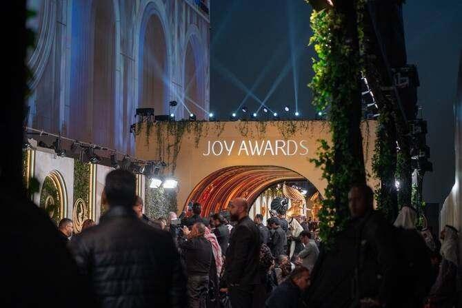 <p><strong>Orta Doğu'nun en prestijli &ouml;d&uuml;l t&ouml;renlerinden biri kabul edilen ve Suudi Arabistan'ın başkenti Riyad'da d&uuml;zenlenen "Joy Awards 2026", sinema ve dizi sekt&ouml;r&uuml;n&uuml;n parlayan yıldızlarını bir araya getirdi.</strong></p>
