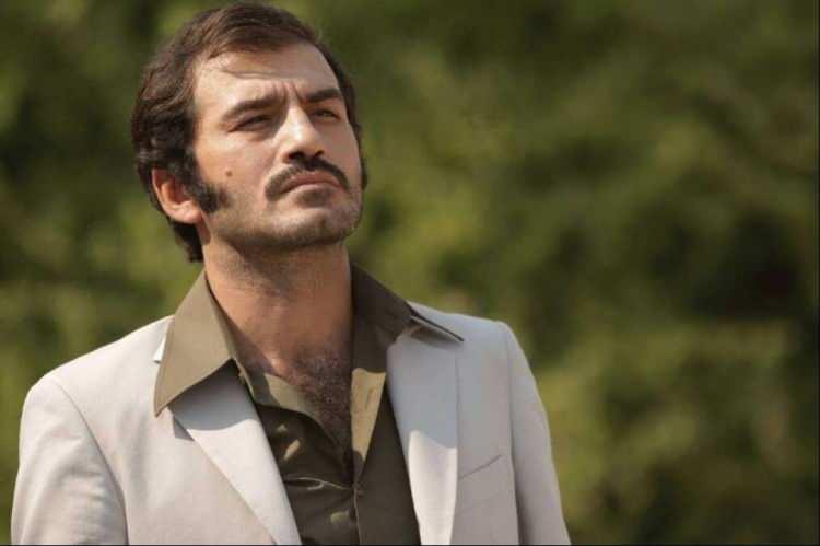 <p><span style="color:#FF0000"><strong>"AYLIK GELİM 1 MİLYON TL"</strong></span></p>

<p><strong>Aylık gelirini a&ccedil;ıklayan &uuml;nl&uuml; isim, lise mezunu ve sanat&ccedil;ı olduğunun altını &ccedil;izerek gelirinin 1 milyon TL olduğunu s&ouml;yledi.</strong></p>
