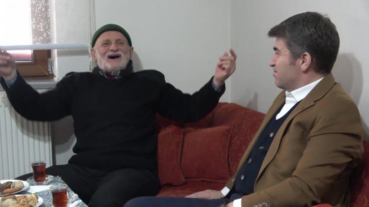 20 yıldır g&uuml;vercinleri besleyen Cahit dedeye, Vali Bakan'dan ziyaret 