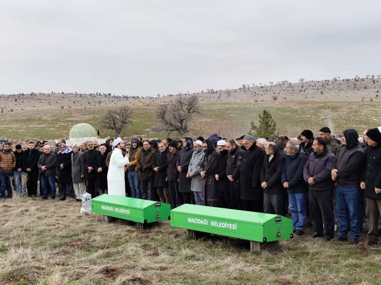 Mardin'de acı olay: G&ouml;lette cansız bedenleri bulunan 2 &ccedil;ocuk son yolculuğuna uğurlandı 