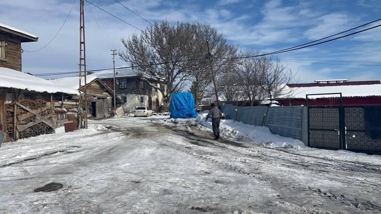 Yanan minib&uuml;s&uuml;n&uuml; izlerken kalp krizi ge&ccedil;irerek &ouml;ld&uuml;! Ateşi kendisinin yaktığı ortaya &ccedil;ıktı