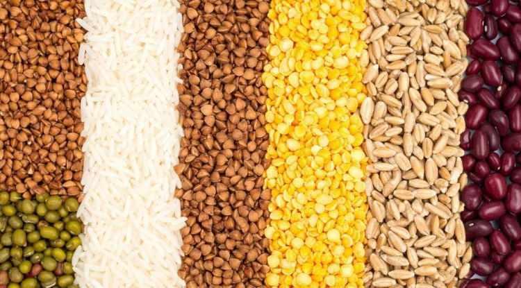 <p><strong>Y&uuml;ksek lif oranlarıyla binlerce yıldır sofralarımızın vazge&ccedil;ilmezi olan bakliyatlar, hem doyurucu hem de ekonomik olmasıyla sıklıkla tercih ediliyor. &Ouml;zellikle "Anadolu&rsquo;nun vejetaryen eti" olarak nam salan bir bakliyat var ki protein değeriyle tabaklarımıza sadece lezzet değil, sağlık taşıyor.&nbsp;</strong></p>
