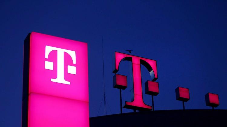 <p><strong><span style="color:#B22222">11)&nbsp;&nbsp;DEUTSCHE TELEKOM&nbsp; -&nbsp; Almanya&nbsp; </span>|&nbsp; 96,2 MİLYAR DOLAR</strong></p>
