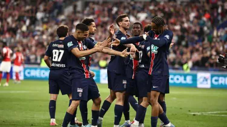 <p>6-&nbsp;PSG | 13 Puan | 10 Averaj</p>
