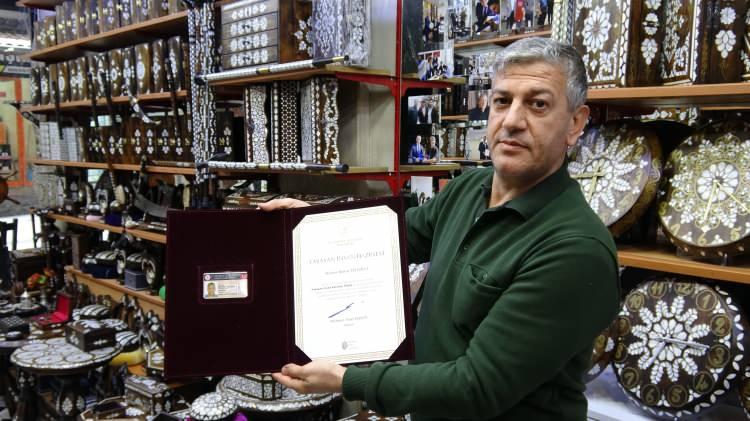 Gaziantep'te padişah mesleğini yaşatan adama Cumhurbaşkanı Erdoğan'dan &ouml;d&uuml;l