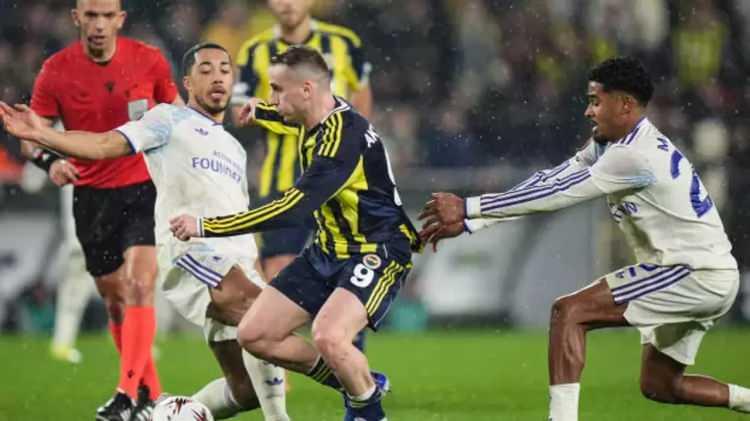 <p>Aston Villa mağlubiyetinin ardından Sarı-lacivertli takımın puan durumundaki sırası da belli oldu.</p>
