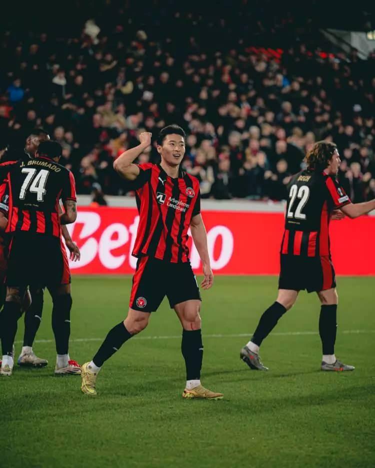 <p>4- Midtjylland | 16 Puan | 8 Averaj</p>
