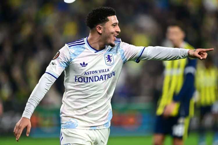 <p>SKY Sports: Jadon Sancho'nun kafa vuruşu Unai Emery'nin takımını Avrupa Ligi son 16 turuna taşıdı.&nbsp;</p>
