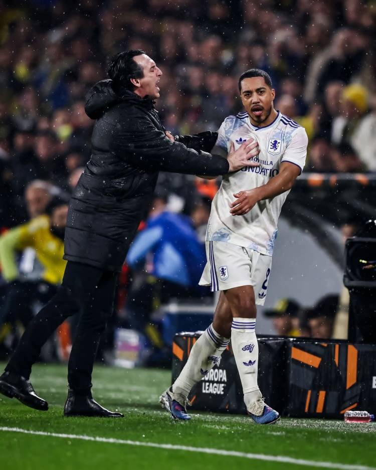 <p>A Bola: Tartışma ve itiş kakış: Unai Emery ile Tielemans arasında anlaşmazlık &ccedil;ıktı. Bel&ccedil;ikalı orta saha oyuncusu oyundan &ccedil;ıkarılmasına k&ouml;t&uuml; tepki verdi ve İspanyol teknik direkt&ouml;r de buna karşılık verdi.</p>
