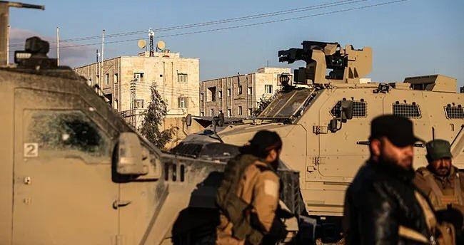 <p>Anlaşma kapsamında, YPG/SDG&rsquo;nin Rakka ve Deyrizor illerinden tamamen &ccedil;ıkması ve Haseke&rsquo;deki kamu kurumlarının Suriye devletine devredilmesi kararlaştırıldı.</p>
