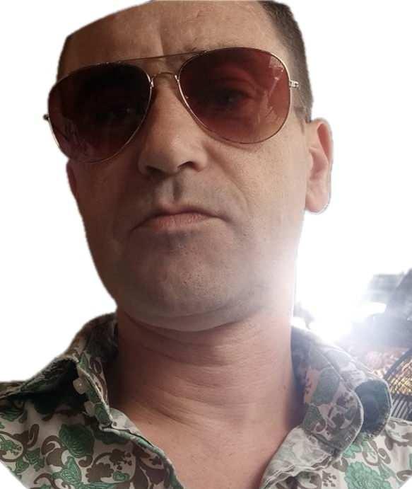 <p>Civan Necmi G., sağlık ekiplerine ihbarda bulundu.</p>

<p>&nbsp;</p>

<p>Olay yerine gelen sağlık ekipleri, yaptığı kontrollerde Goss&rsquo;un hayatını kaybettiğini belirledi.</p>
