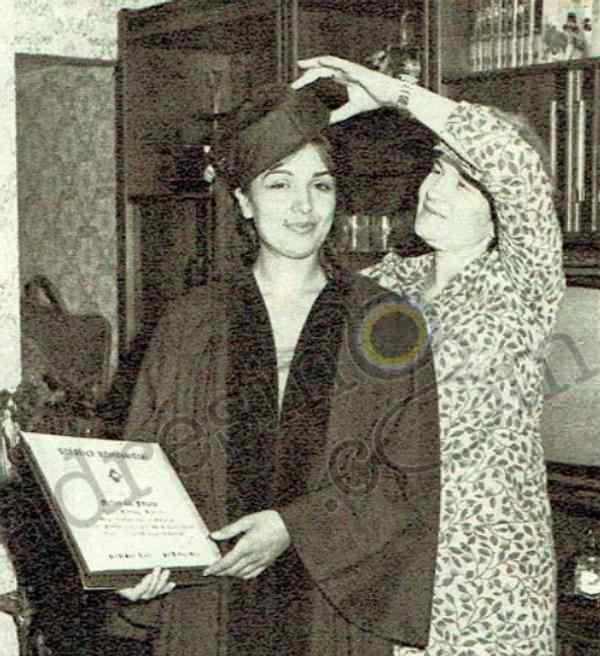 <p><strong>Akademik hayata adım atan ve g&ouml;zlerden uzak bir yaşam s&uuml;rd&uuml;ren &uuml;nl&uuml; ismin, şimdilerde New Jersey&nbsp; Teknoloji Enstit&uuml;s&uuml;'nde Makine ve End&uuml;stri M&uuml;hendisliği b&ouml;l&uuml;m&uuml;nde profes&ouml;r olarak &ccedil;alışmalarını s&uuml;rd&uuml;rd&uuml;ğ&uuml; ortaya &ccedil;ıktı.</strong></p>
