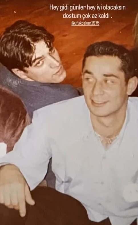 <p><span style="color:#B22222"><strong>ARKADAŞINDAN DUYGULANDIRAN PAYLAŞIM</strong></span></p>

<p>Sağlık durumu ciddiyetini koruyan 50 yaşında oyuncu ile ilgili yakın arkadaşı Serkan Aydın yıllar &ouml;nce &ccedil;ekilmiş karesini paylaşarak moral verdi.&nbsp;</p>
