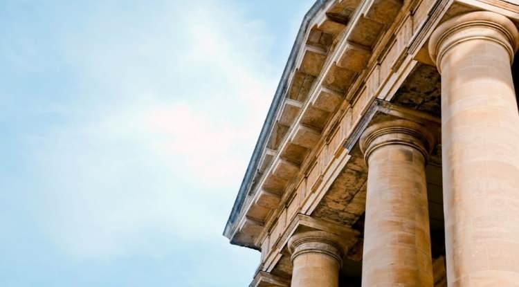 <p><strong>Pokornik'in su&ccedil;lu bulunması halinde 20 yıla kadar hapis cezası ya da 250 bin dolara kadar para cezasıyla karşı karşıya kalacağı a&ccedil;ıklandı.</strong></p>
