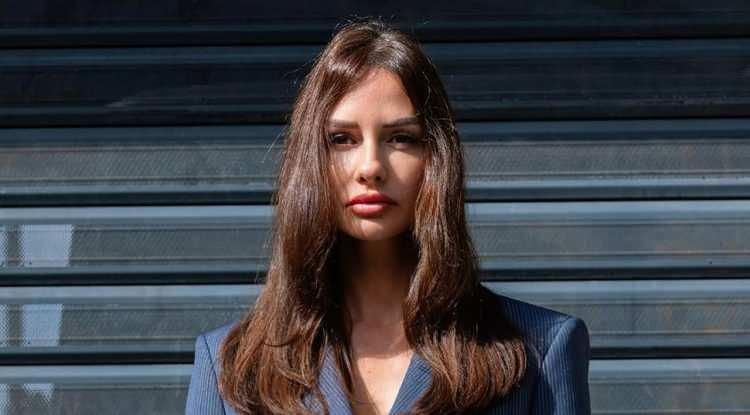 Yasemin Ergene'nin l&uuml;ks yeni evi &ccedil;ok beğenildi! Kirası dudak u&ccedil;uklattı 