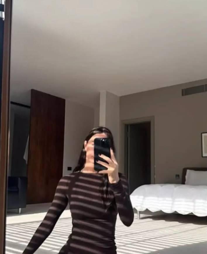 <p>İki kızıyla birlikte kendine yeni bir sayfa a&ccedil;an &uuml;nl&uuml; oyuncu, Beykoz'da l&uuml;ks bir villa kiraladı.</p>

<p>&nbsp;</p>
