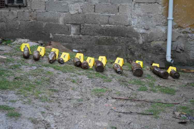 <p>Edinilen bilgiye g&ouml;re, Kırıkkale İl Emniyet M&uuml;d&uuml;rl&uuml;ğ&uuml; Asayiş Şubesi Hırsızlık B&uuml;ro Amirliği ekipleri, Kaletepe Mahallesi 1032. Sokak'ta farklı bir konuya ilişkin &ccedil;alışma y&uuml;r&uuml;t&uuml;yordu.&nbsp;</p>
