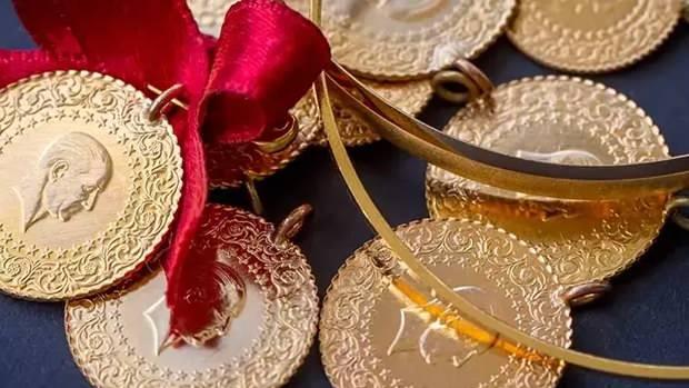 <p>Altın i&ccedil;in yeni yıl sonu beklentisinin ne kadar olduğu g&uuml;venli liman yatırımcıları tarafından merak ediliyor.&nbsp;</p>
