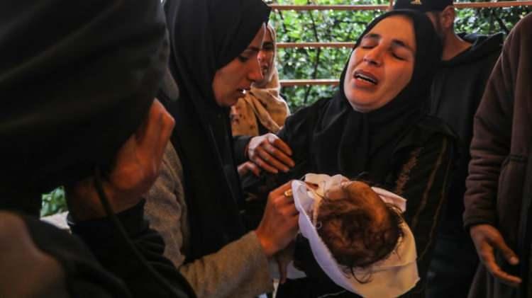 <p>Chaiban, &ccedil;ocukların eğitime devam edebilmeleri i&ccedil;in okullara, su sistemleri ve elektrik şebekelerinin onarımına ihtiya&ccedil; olduğunu kaydetti.</p>

<p>Gazze Y&ouml;netimi Ulusal Komitesinin &ouml;neminin altını &ccedil;izen Chaiban, komitenin tam olarak işlevsel hale getirilip ve desteklenmesinin ger&ccedil;ek bir fırsat sunduğunu belirtti.</p>
