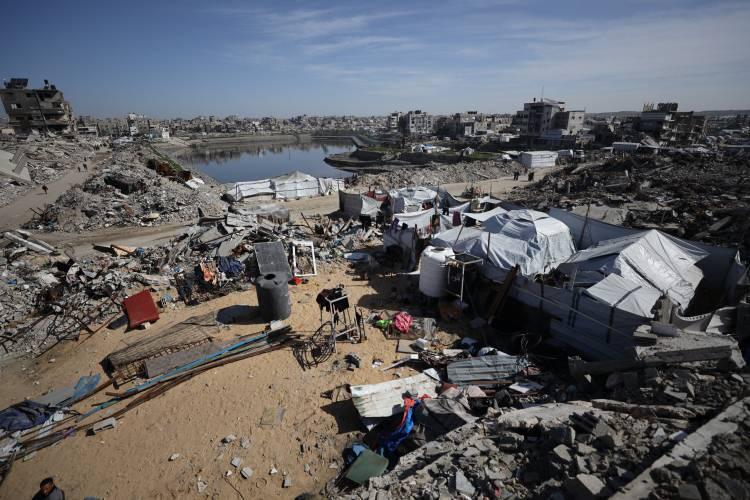 <p>İSRAİL ATEŞKESE RAĞMEN GAZZE ŞERİDİ'NİN &Ccedil;EŞİTLİ B&Ouml;LGELERİNE TOP&Ccedil;U VE HAVA SALDIRILARINI S&Uuml;RD&Uuml;R&Uuml;YOR</p>

<p>&nbsp; İsrail ordusu, 10 Ekim'de y&uuml;r&uuml;rl&uuml;ğe giren ateşkes anlaşmasına rağmen Gazze Şeridi&rsquo;ni hava saldırıları ve top&ccedil;u atışlarıyla vurmayı s&uuml;rd&uuml;r&uuml;yor.</p>

<p>&nbsp;</p>
